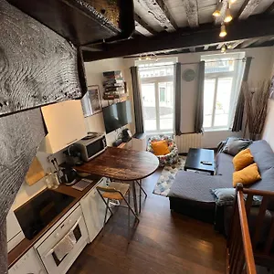 Apartment La Petite Place De La Porte De Gand, Lille